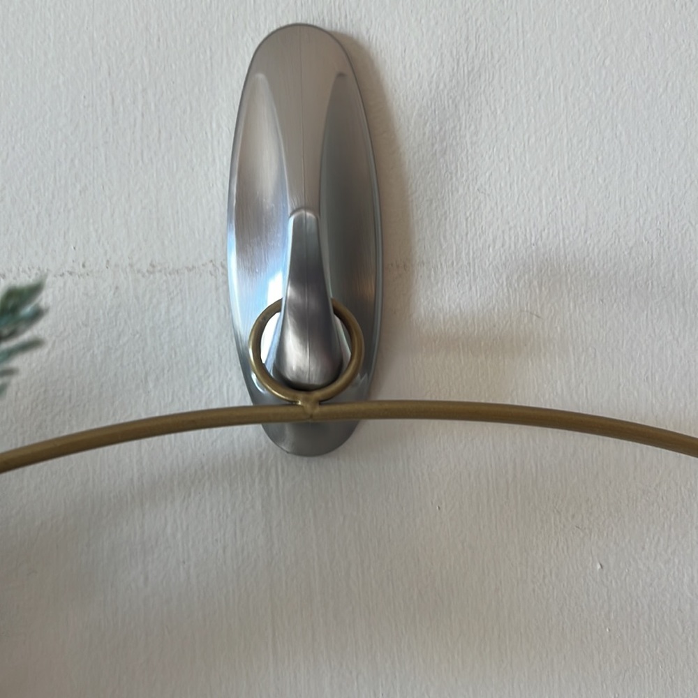 Threshold Wreath - Picture 5 of 6